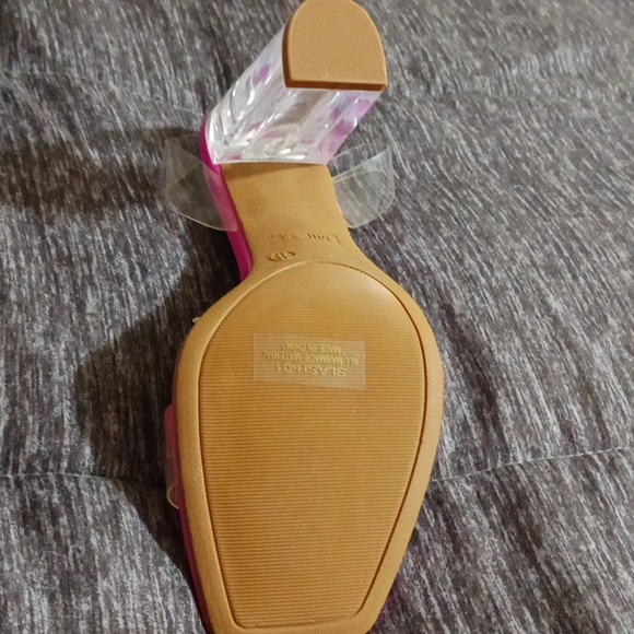 Heels - Picture 4 of 4